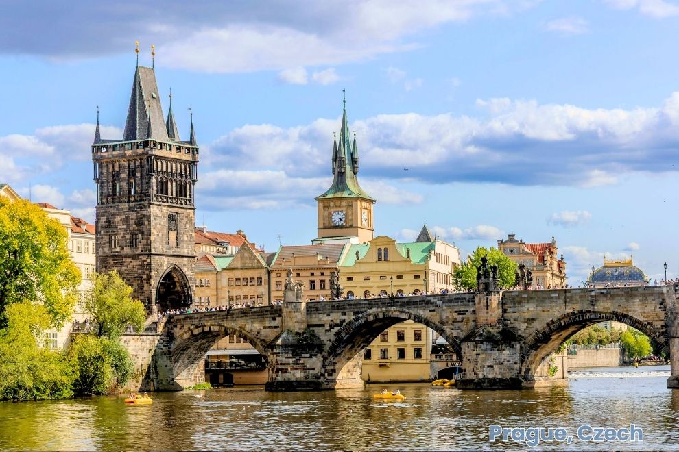 Как проходят автобусные туры в Чехию
